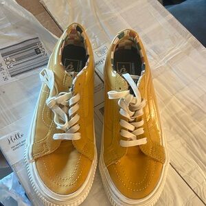 Vans size 7 men/8.5 women, mustard colored. EUC